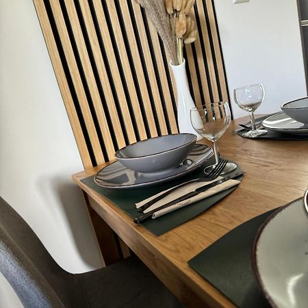 Tiger Apartment 2 ซินส์ไฮม์ ภายนอก รูปภาพ