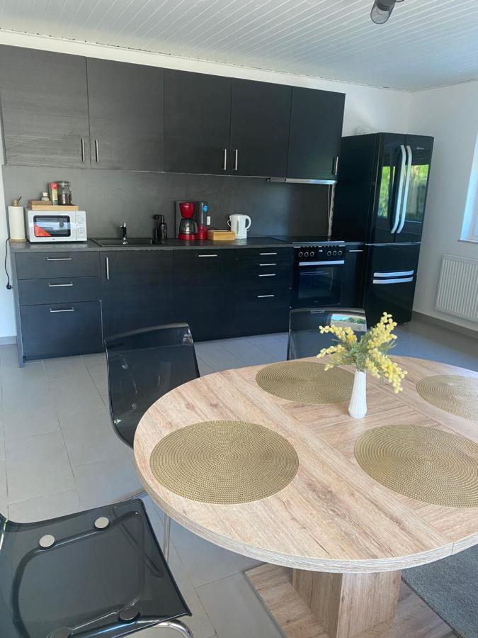 Tiger Apartment 2 ซินส์ไฮม์ ภายนอก รูปภาพ