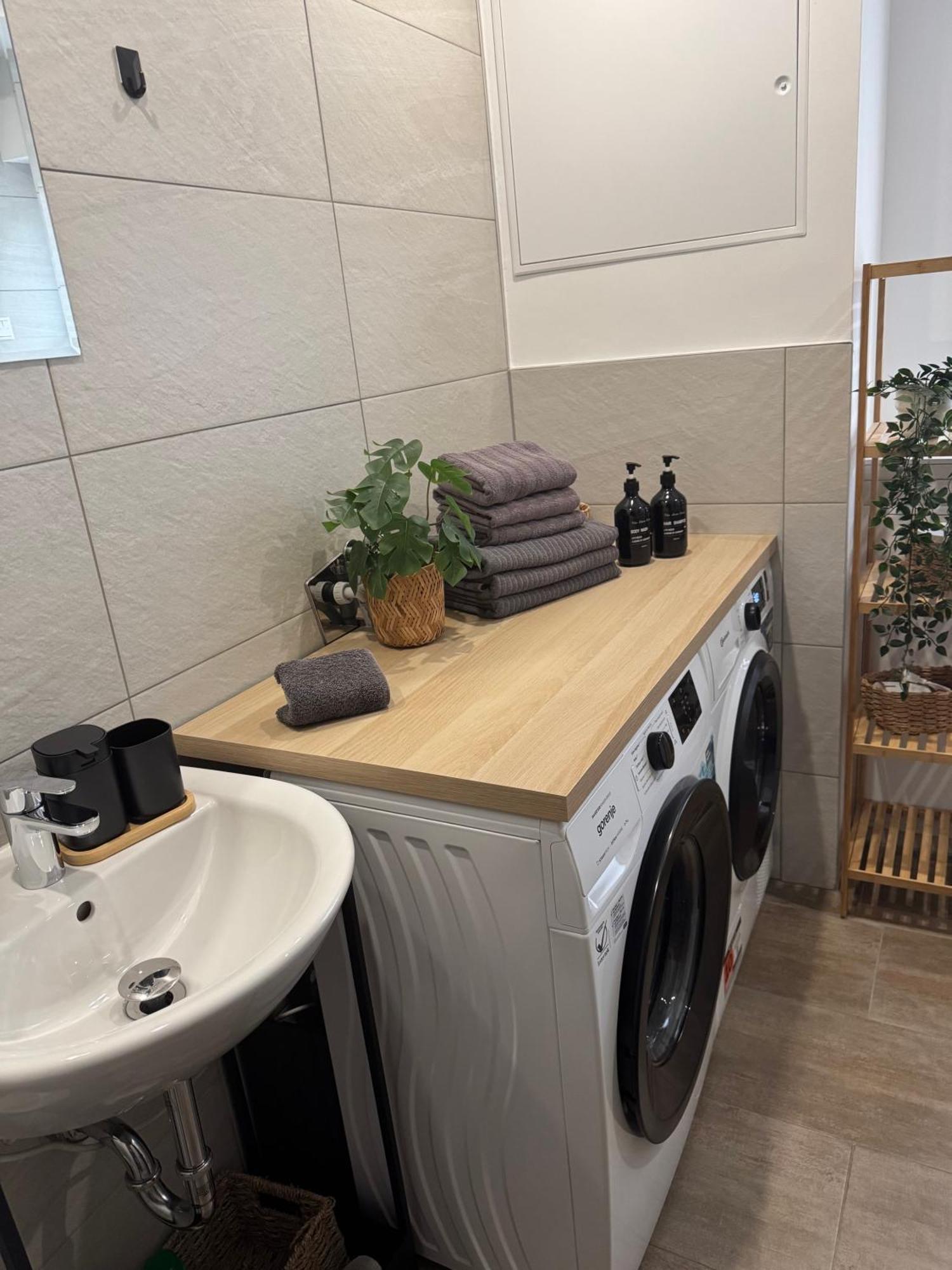 Tiger Apartment 2 ซินส์ไฮม์ ภายนอก รูปภาพ